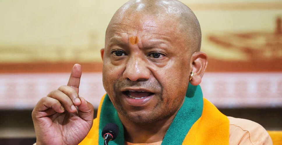 गोरखपुर में 11वें अंतरराष्ट्रीय योग दिवस का उत्सव