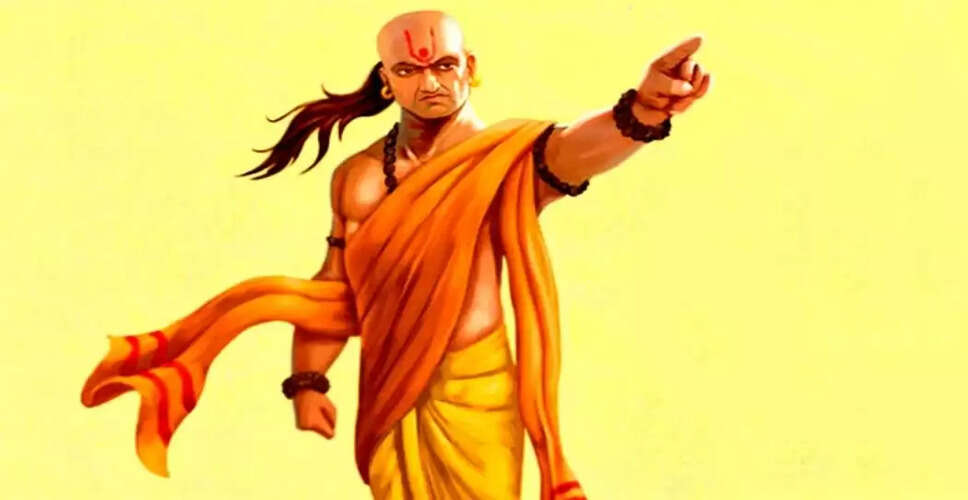 आचार्य चाणक्य से सीखें: कुत्ते की चार महत्वपूर्ण शिक्षाएँ