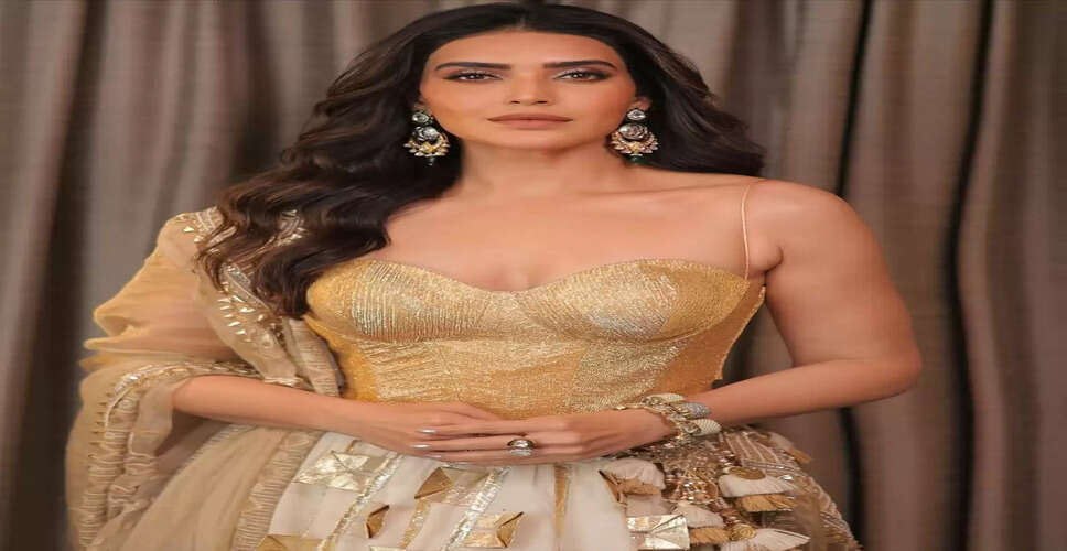 करिश्मा तन्ना ने साझा की पारंपरिक लुक में नई तस्वीरें