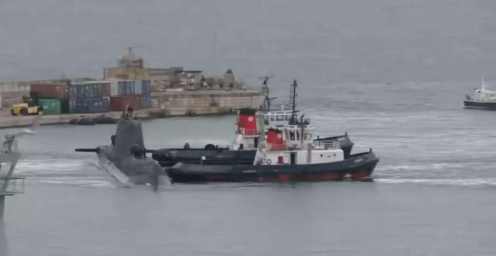 ब्रिटिश नौसेना का पनडुब्बी तैनात, ईरान पर हमले की तैयारी