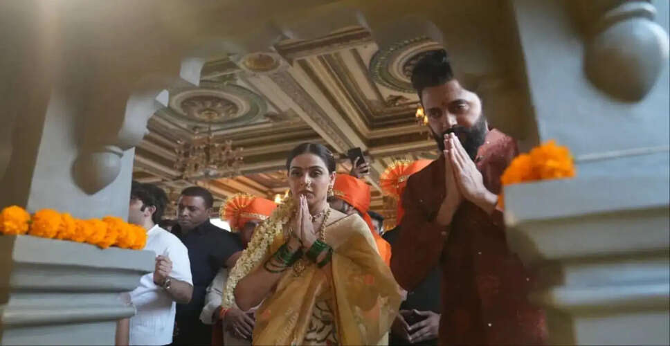 राजा शिवाजी: रितेश और जेनेलिया का मंदिर दौरा