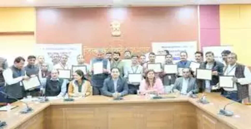 जयपुर के बीएलओ को प्रशस्ति पत्र: तकनीकी समर्पण की मिसाल