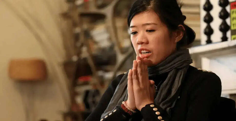 हांगकांग के मीडिया टाइकून जिमी लाई की बेटी क्लेयर लाई का ट्रंप के संबोधन में शामिल होना