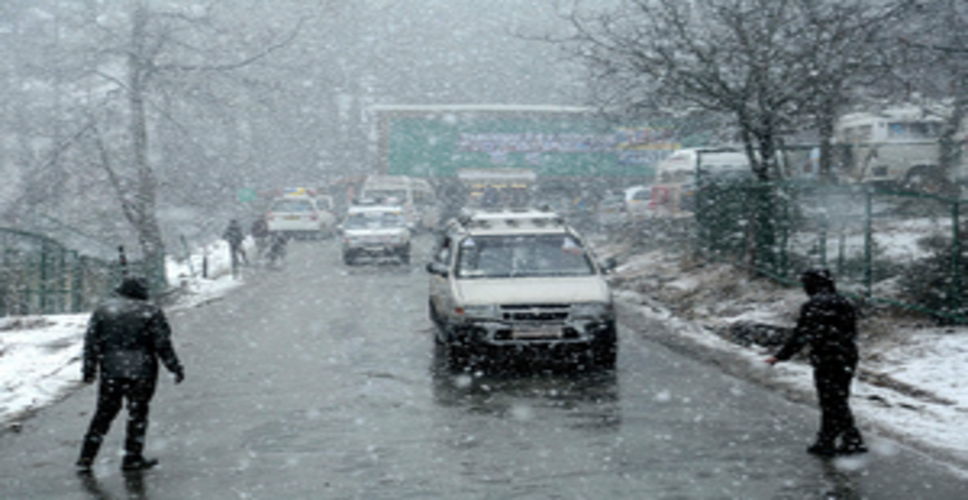 जम्मू-कश्मीर में तापमान में मामूली सुधार, बारिश की संभावना
