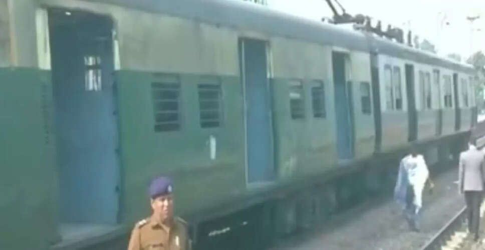 दिल्ली में ट्रेन कोच का डिरेलमेंट, कोई हताहत नहीं