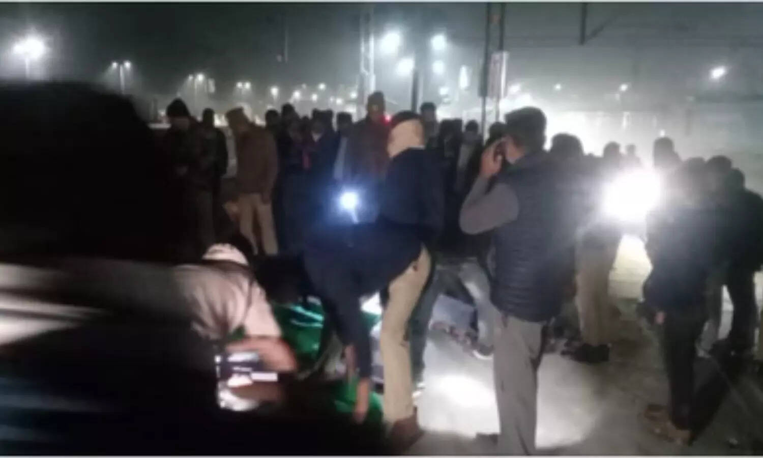 शाहजहांपुर में दर्दनाक ट्रेन हादसा, 5 की मौत