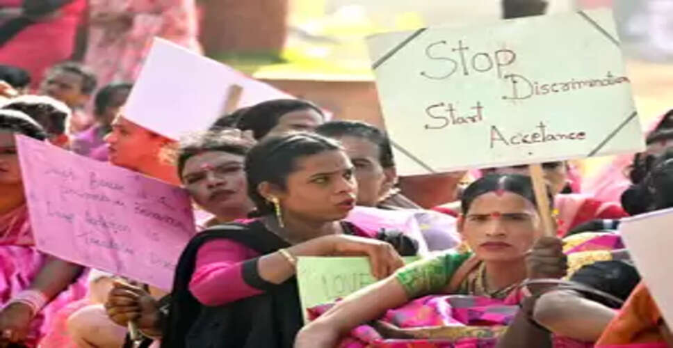 भारत में बड़ी संख्या में डिप्रेशन और एंग्जायटी का सामना कर रही हैं ट्रांस वुमन : शोध