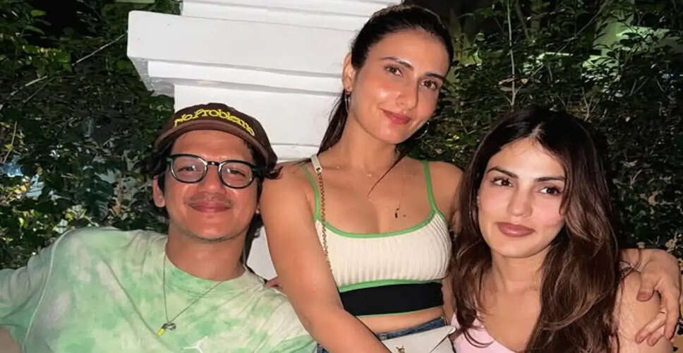 रिया चक्रवर्ती ने मुंबई में खोला दूसरा स्टोर, फातिमा सना शेख ने की तारीफ