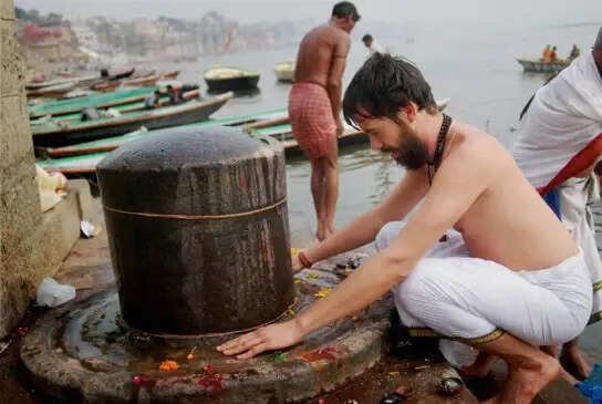 दीर्घायु के लिए पंडित प्रदीप मिश्रा के अनोखे उपाय