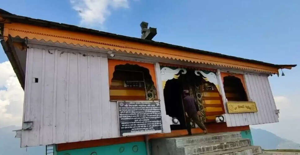 बिजली महादेव मंदिर: हर 12 साल में टूटता है शिवलिंग, जानें रहस्य