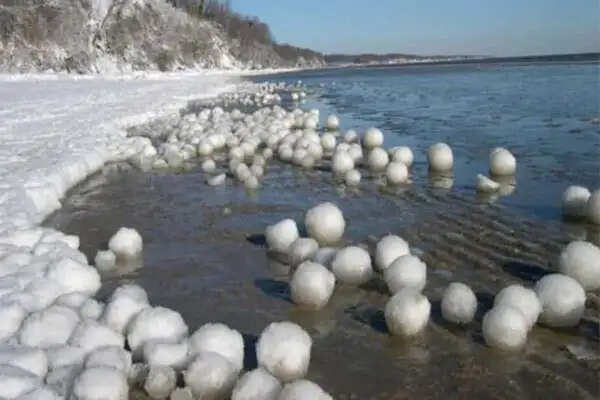 समुद्र किनारे मिलीं 5 रहस्यमयी चीजें जो आपको चौंका देंगी