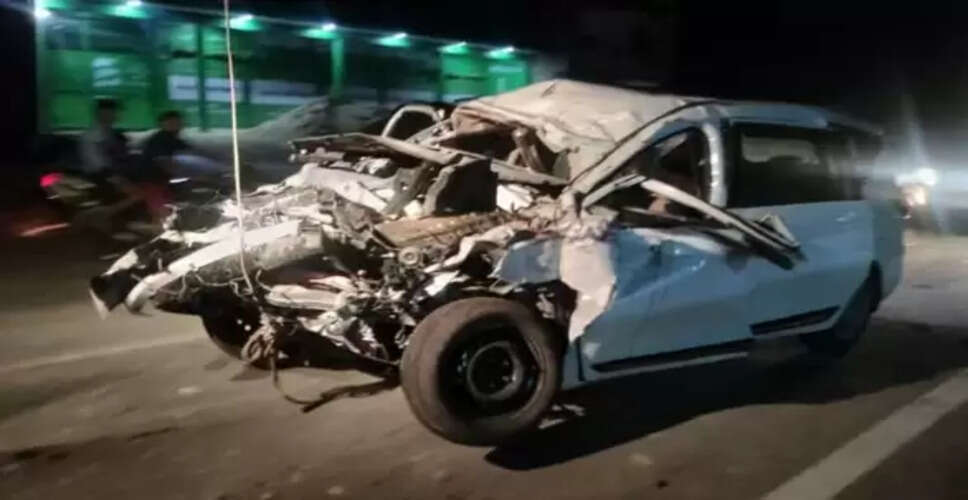 बाराबंकी में ट्रक दुर्घटना में आठ लोगों की जान गई