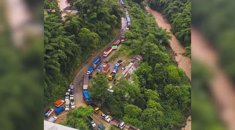 सिलचर में फ्लाईओवर के लिए जन समर्थन बढ़ा, हस्ताक्षर अभियान जारी