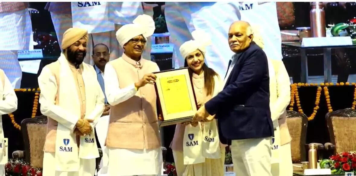 SEM ग्लोबल यूनिवर्सिटी में दीक्षांत समारोह में श्रीराम तिवारी को मिला मानद उपाधि