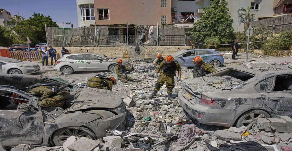 ईरान और अमेरिका के बीच शब्दों की जंग तेज़