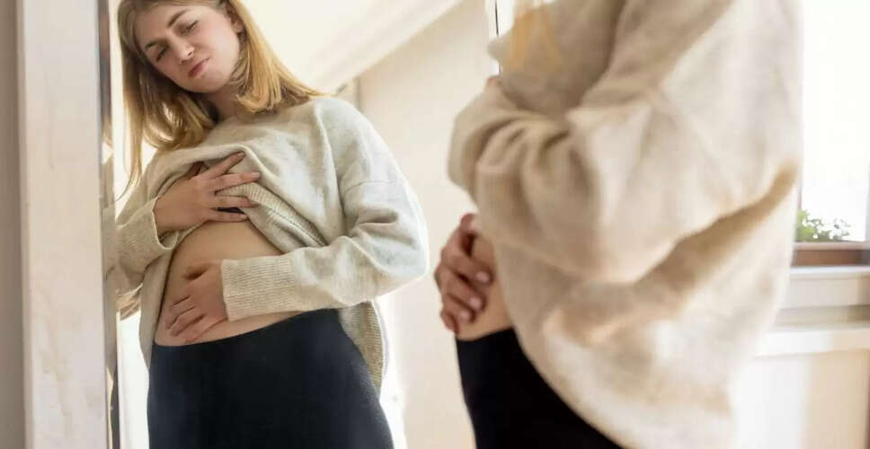 पेट फूलने के पीछे छिपी गंभीर बीमारियाँ: जानें लक्षण और उपाय