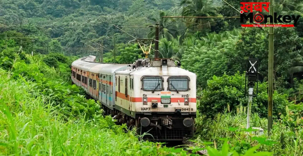 मुंबई डिविजन में इलेक्ट्रॉनिक इंटरलॉकिंग के कारण ट्रेनों में देरी