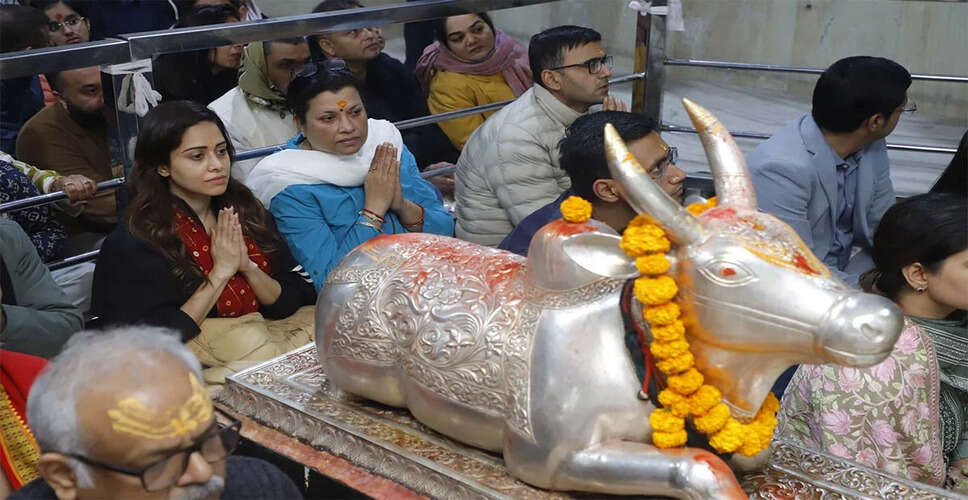 नुसरत भरूचा की महाकाल यात्रा पर धार्मिक विवाद: क्या है असली मुद्दा?