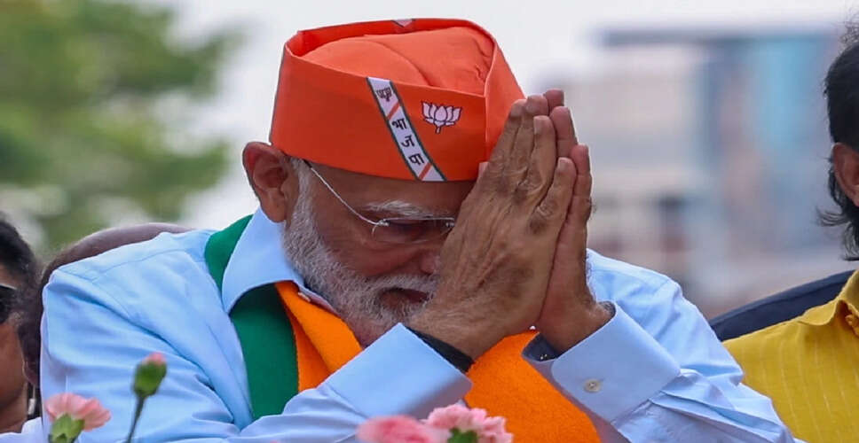 प्रधानमंत्री मोदी ने असम में भाजपा कार्यकर्ताओं को चुनावी रणनीति पर चर्चा की