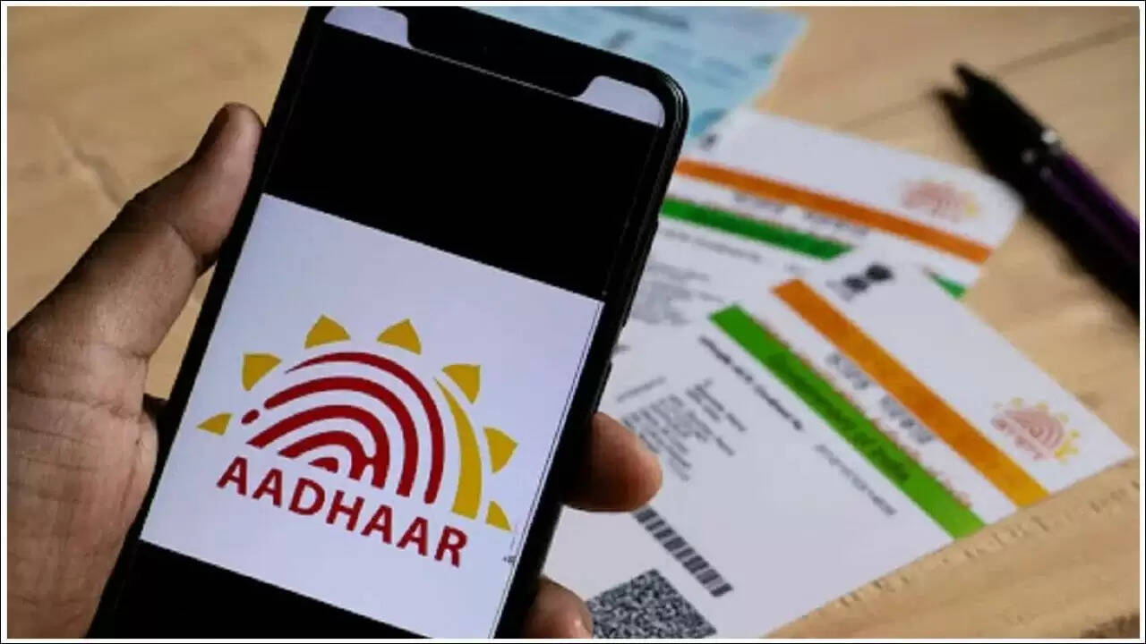 आधार कार्ड अपडेट के लिए बढ़े शुल्क: जानें नए चार्ज