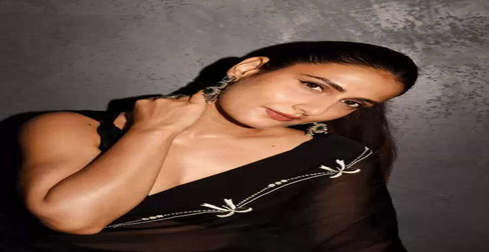 फातिमा सना शेख ने 'मेट्रो... इन दिनों' के सेट से अनुराग बसु संग काम करने का अनुभव किया शेयर
