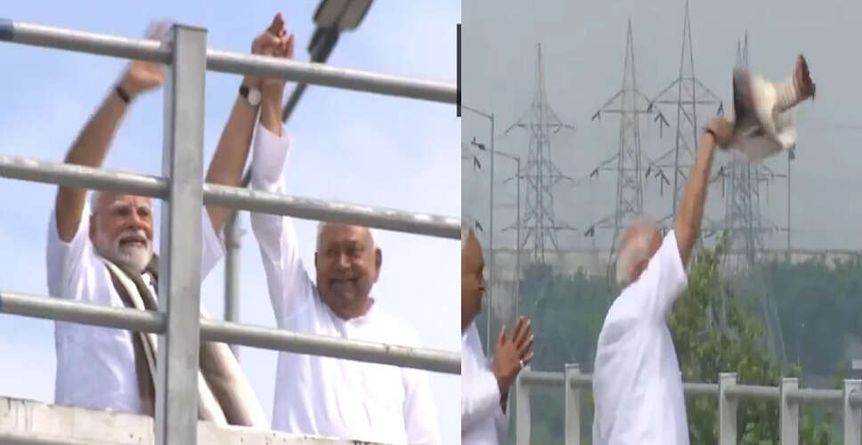 प्रधानमंत्री मोदी ने बेगूसराय में औंटा-सिमरिया पुल का उद्घाटन किया