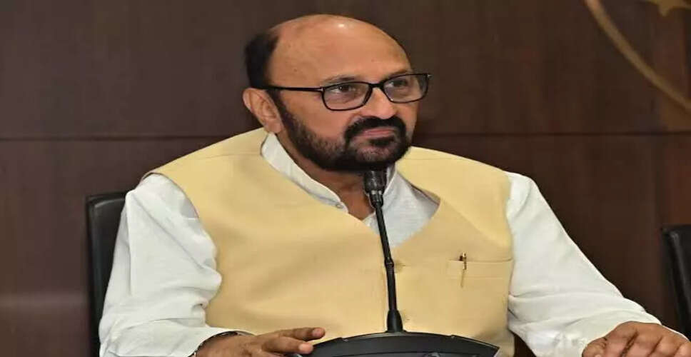 योगेंद्र उपाध्याय का विवादास्पद बयान: अंग्रेजी कविता भारतीय संस्कृति के खिलाफ