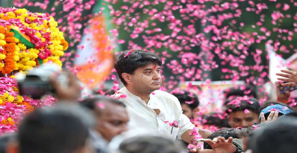 ज्योतिरादित्य सिंधिया का मुरैना दौरा: जनता का अभूतपूर्व स्वागत और नई योजनाओं की घोषणा
