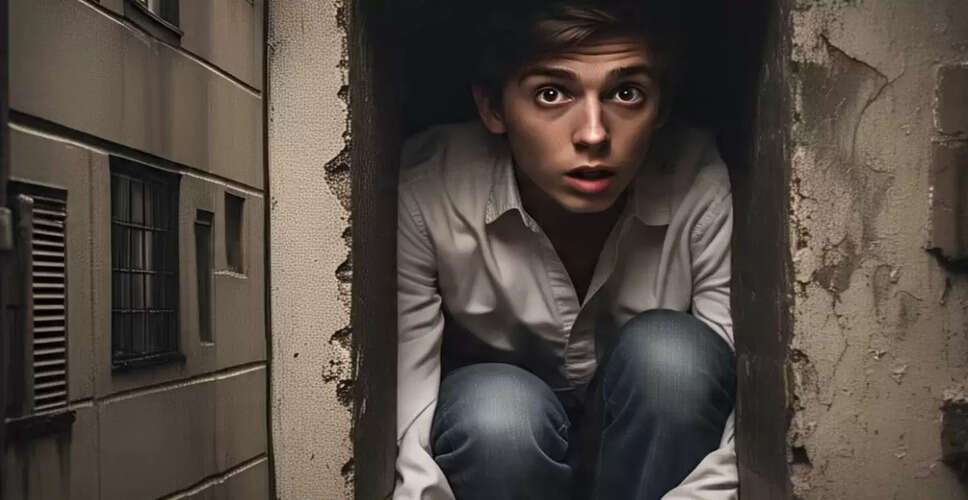 Understanding Claustrophobia: Symptoms and Effective Treatment Strategies