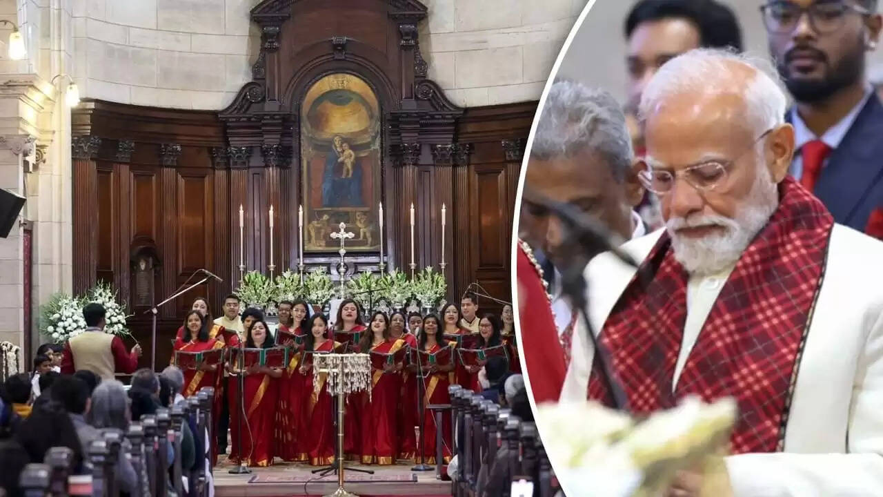 दिल्ली के कैथेड्रल चर्च में क्रिसमस की विशेष प्रार्थना सभा