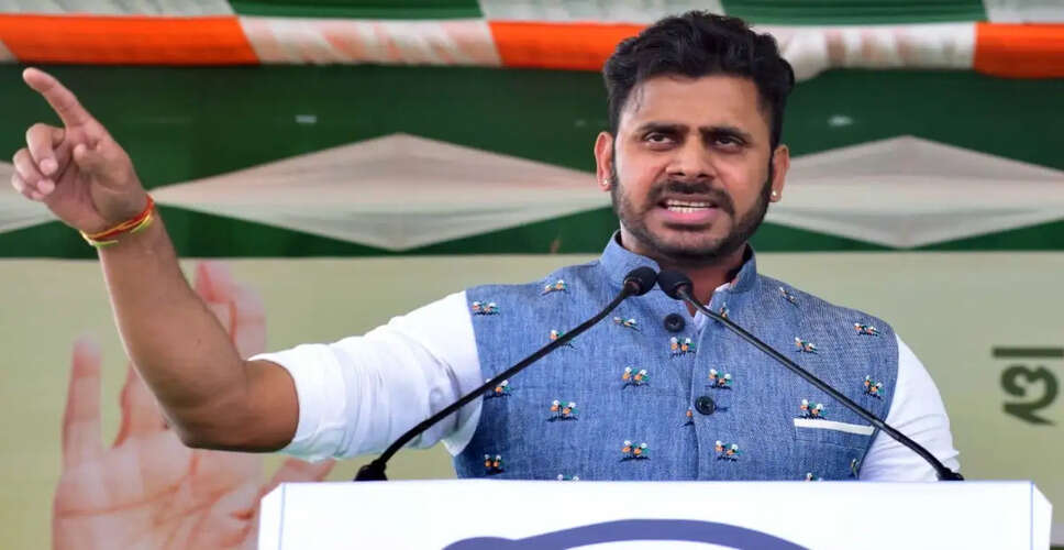 मनोज तिवारी ने टीएमसी पर लगाए गंभीर आरोप, विधायक टिकट के लिए मांगे गए 5 करोड़ रुपये