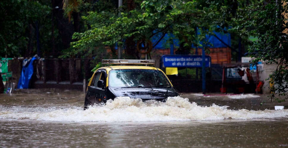 मुंबई में बारिश के बाद कैब किराए में वृद्धि पर कार्रवाई