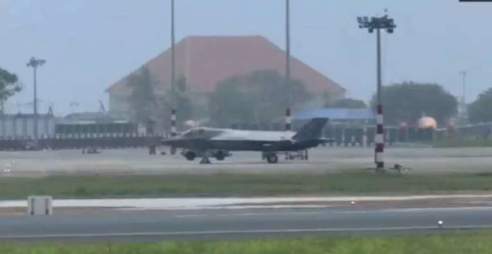 ब्रिटिश F-35 लड़ाकू विमान की आपात लैंडिंग के बाद स्थिति अभी भी अनिश्चित
