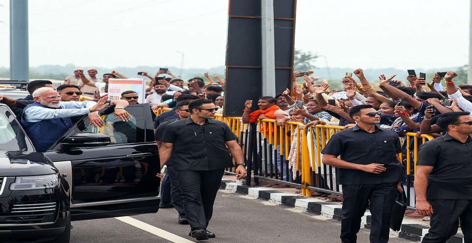 प्रधानमंत्री मोदी की मणिपुर यात्रा: विकास परियोजनाओं का उद्घाटन
