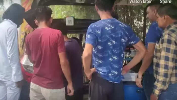 कठुआ की ममता शर्मा: ऑल्टो कार में खोला ढाबा, भूख मिटाने का अनोखा तरीका