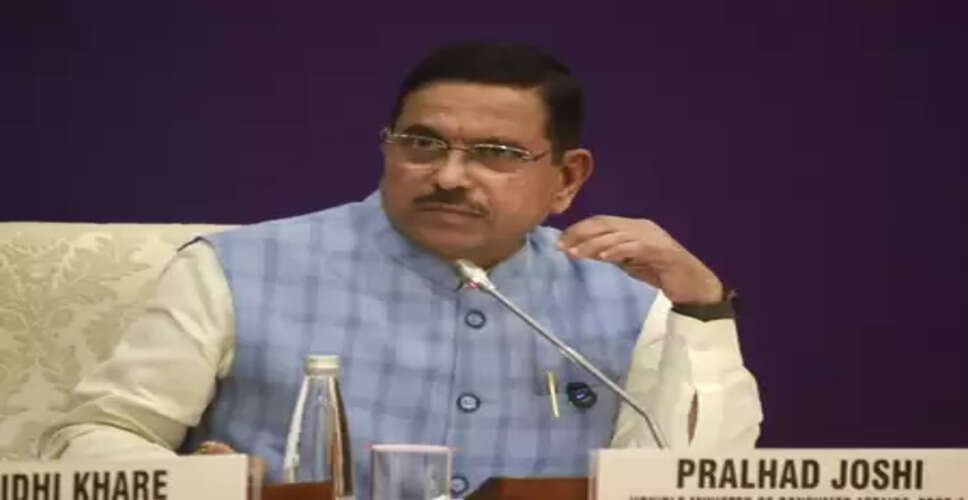 चिन्नास्वामी भगदड़ मामले में कांग्रेस को डी.के. शिवकुमार से इस्तीफा लेना चाहिए : प्रल्हाद जोशी