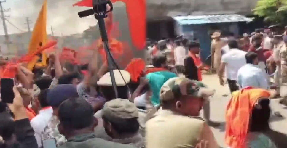 कर्नाटक में गणेश विसर्जन के दौरान झड़पों ने राजनीतिक माहौल को गरमा दिया