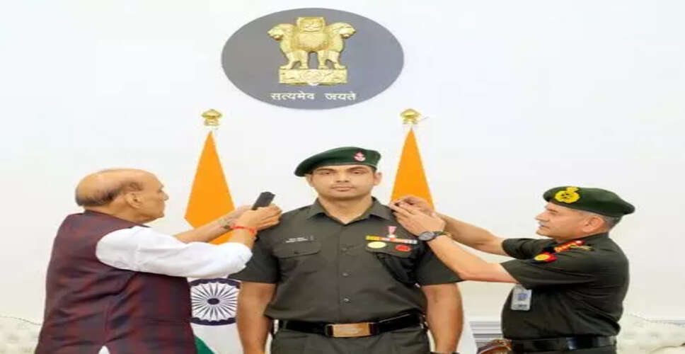 नीरज चोपड़ा को मिला लेफ्टिनेंट कर्नल का मानद दर्जा