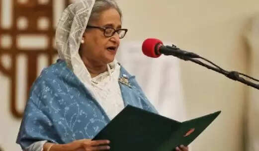 बांग्लादेश की पूर्व पीएम शेख हसीना को अदालत ने सुनाई फांसी की सजा