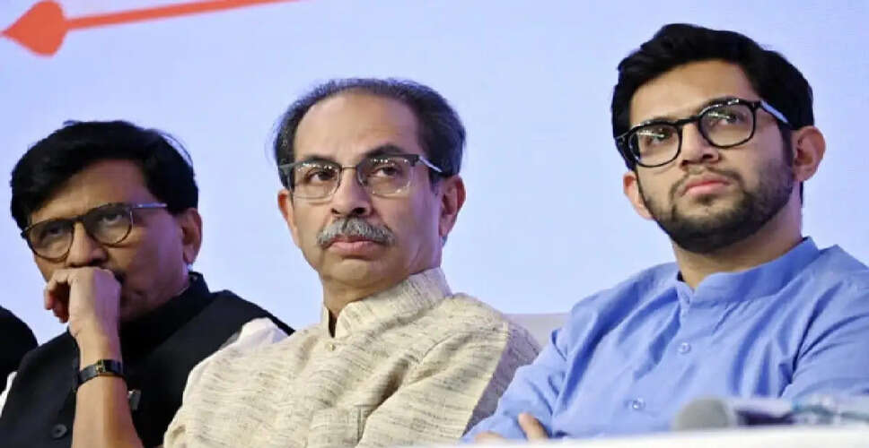 शिवसेना की बैठक में बागी सांसदों की अनुपस्थिति, कांग्रेस ने उठाए सवाल