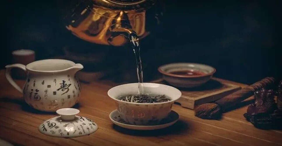 असम चाय: वैश्विक बाजार में बढ़ती लोकप्रियता और निर्यात की प्रवृत्तियाँ