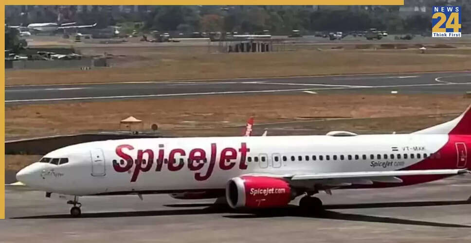 स्पाइसजेट का विमान सुरक्षित मुंबई पहुंचा, उड़ान के दौरान बाहरी पहिया मिला