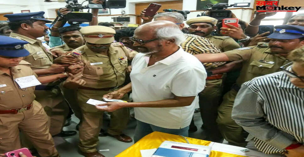 तमिलनाडु विधानसभा चुनाव में सितारों की वोटिंग: रजनीकांत से लेकर कमल हासन तक
