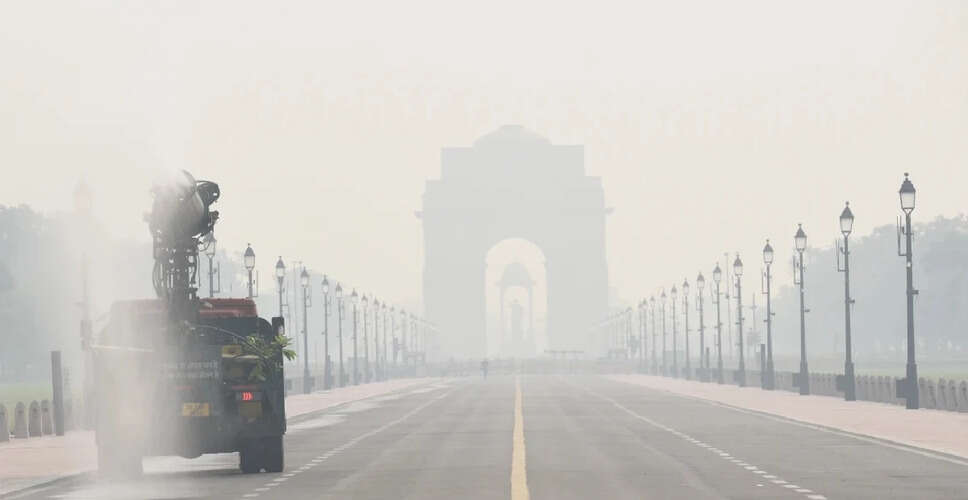 दिल्ली में वायु गुणवत्ता में भारी गिरावट, AQI 400 के पार