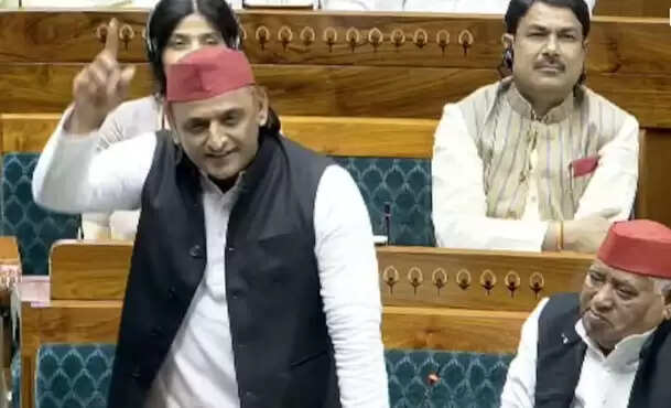 गृह मंत्री अमित शाह का लोकसभा सत्र में बयान, सपा प्रमुख ने उठाए सवाल