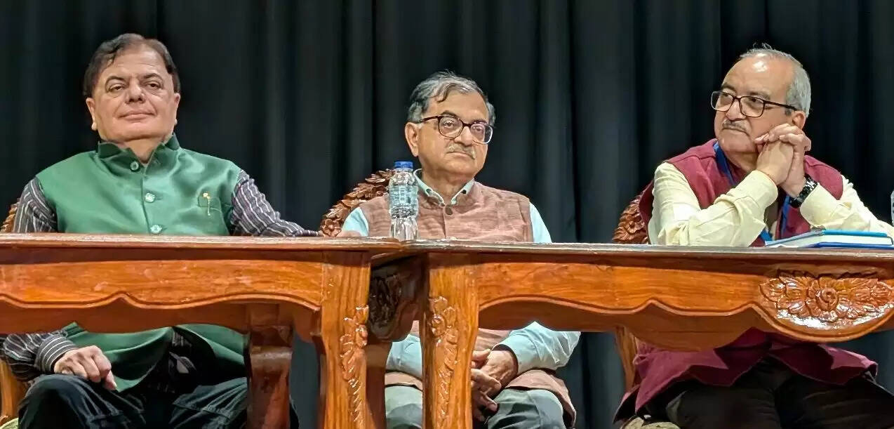 लेखक गाँव: साहित्यकारों के लिए एक नया स्वर्ग