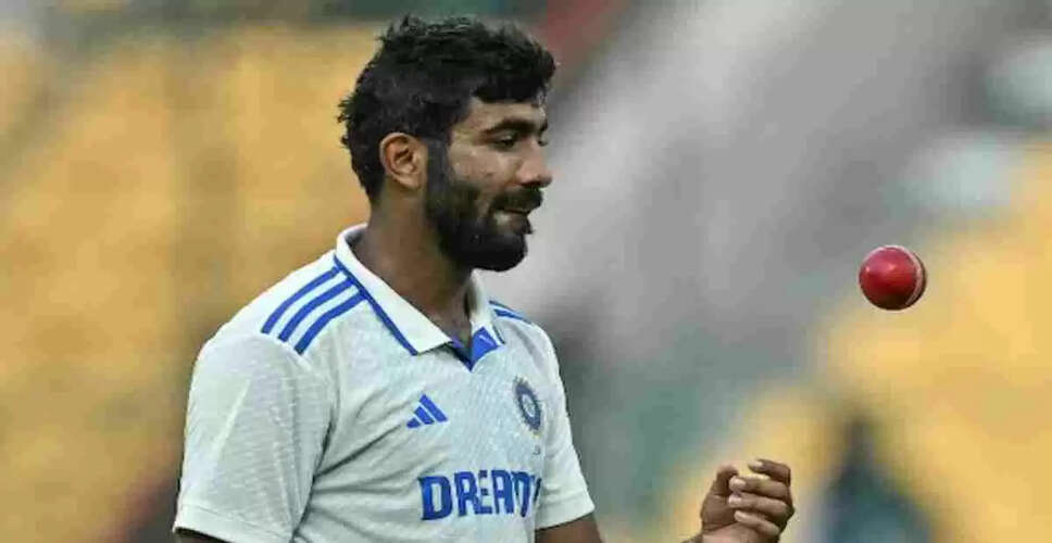 Ben Duckett Lauds Jasprit Bumrah as the World's Best Bowler