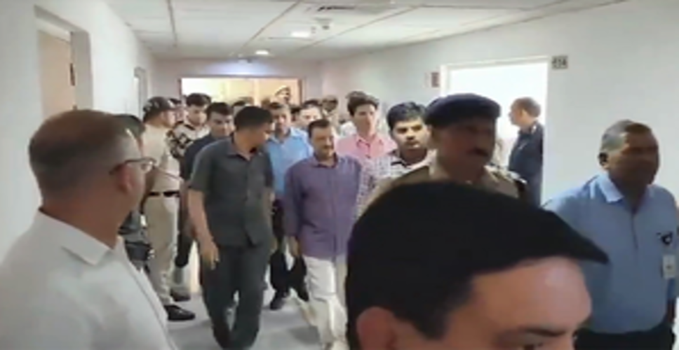 सुप्रीम कोर्ट ने सीएम केजरीवाल से अपने कार्यालय या सचिवालय न जाने को कहा