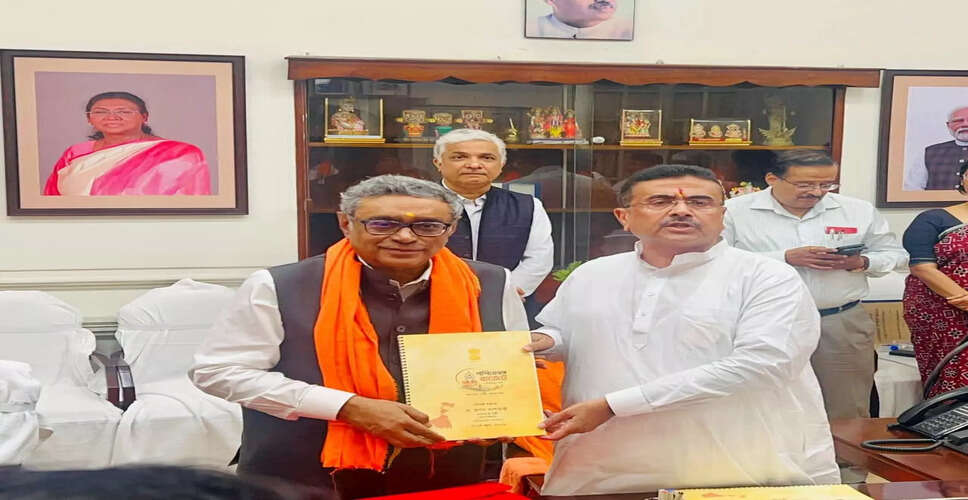 पश्चिम बंगाल के लिए 4.38 लाख करोड़ रुपये का बजट पेश