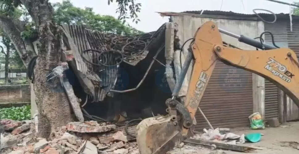 जोरहाट में सरकारी भूमि पर अतिक्रमण हटाने की कार्रवाई